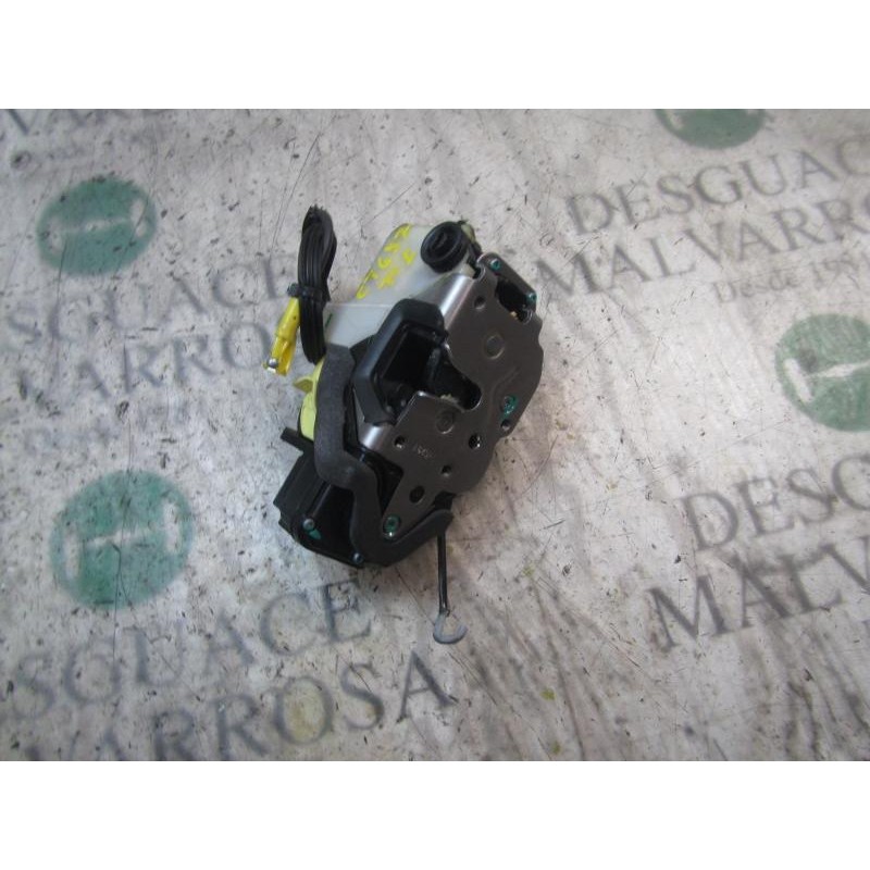 Recambio de cerradura puerta trasera izquierda para chevrolet cruze hatchback 1.6 cat referencia OEM IAM 13579557 13578244 