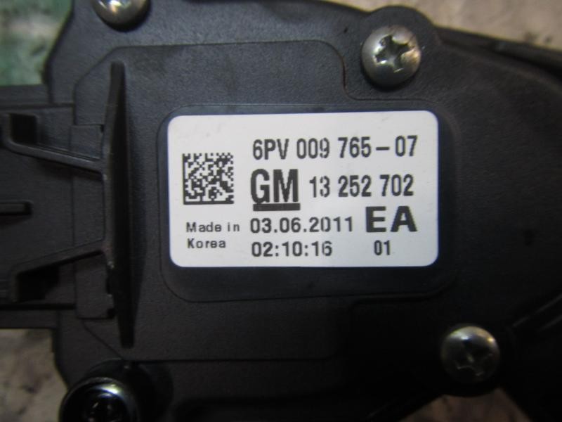 Recambio de potenciometro pedal para chevrolet cruze hatchback 1.6 cat referencia OEM IAM 13252702 13252702 