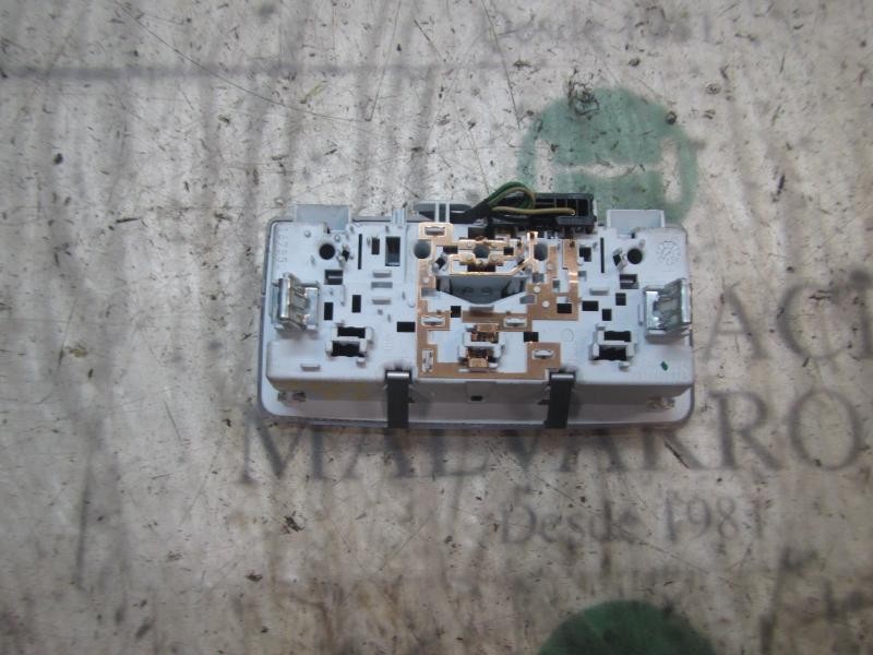 Recambio de piloto interior para chevrolet cruze hatchback 1.6 cat referencia OEM IAM 95027402  