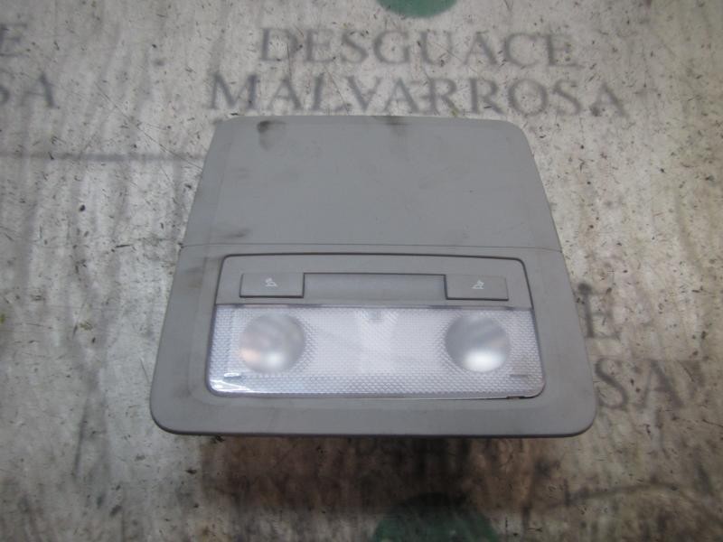 Recambio de piloto interior para chevrolet cruze hatchback 1.6 cat referencia OEM IAM 96946851  