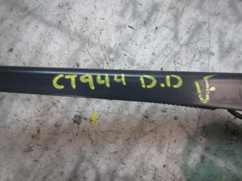 Recambio de brazo limpia delantero derecho para peugeot 207 1.6 16v hdi referencia OEM IAM   