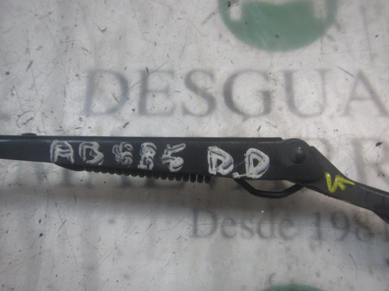 Recambio de brazo limpia delantero derecho para mg serie 200 (rf) 214 si (5-ptas.) referencia OEM IAM   