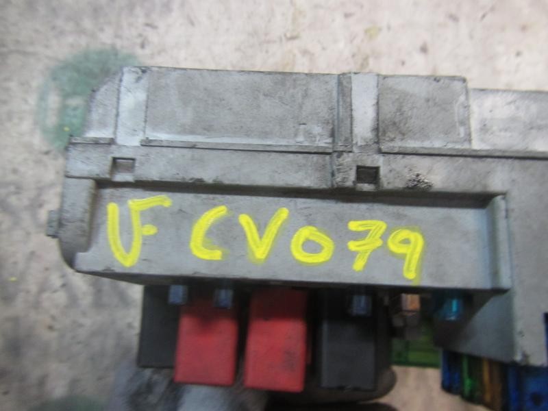 Recambio de caja reles / fusibles para fiat stilo (192) 2.4 20v abarth referencia OEM IAM   