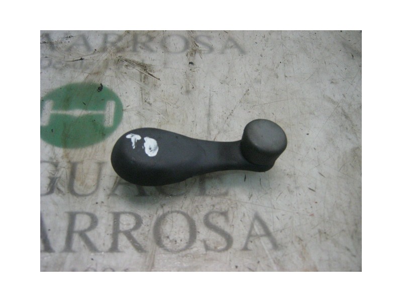 Recambio de maneta elevalunas trasera derecha para daewoo matiz se referencia OEM IAM   