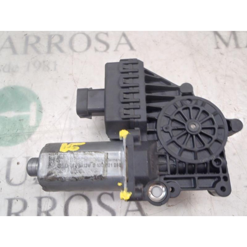 Recambio de motor elevalunas delantero izquierdo para opel astra h caravan elegance referencia OEM IAM   