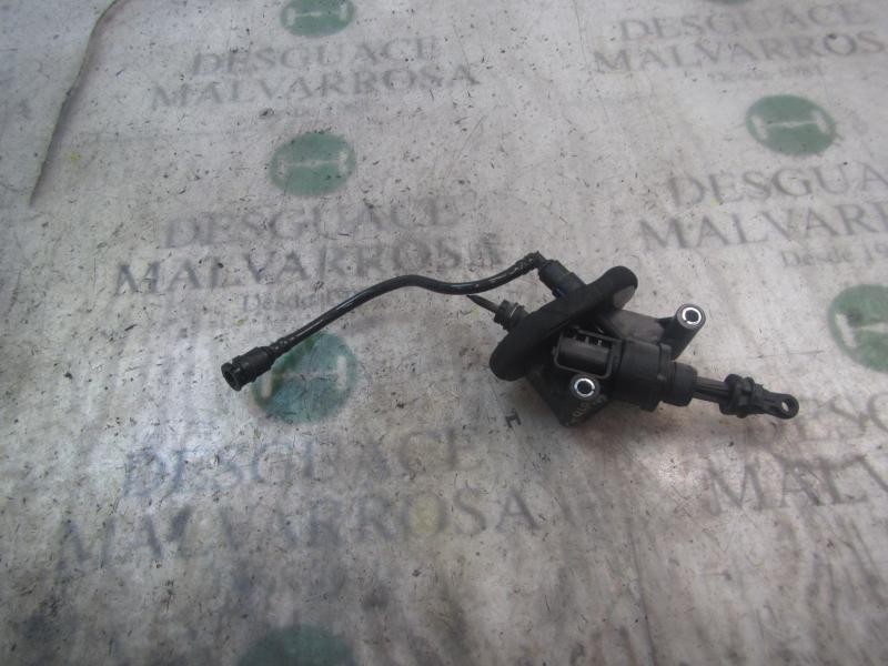 Recambio de bomba embrague para ford fiesta (ccn) trend referencia OEM IAM 1751682  