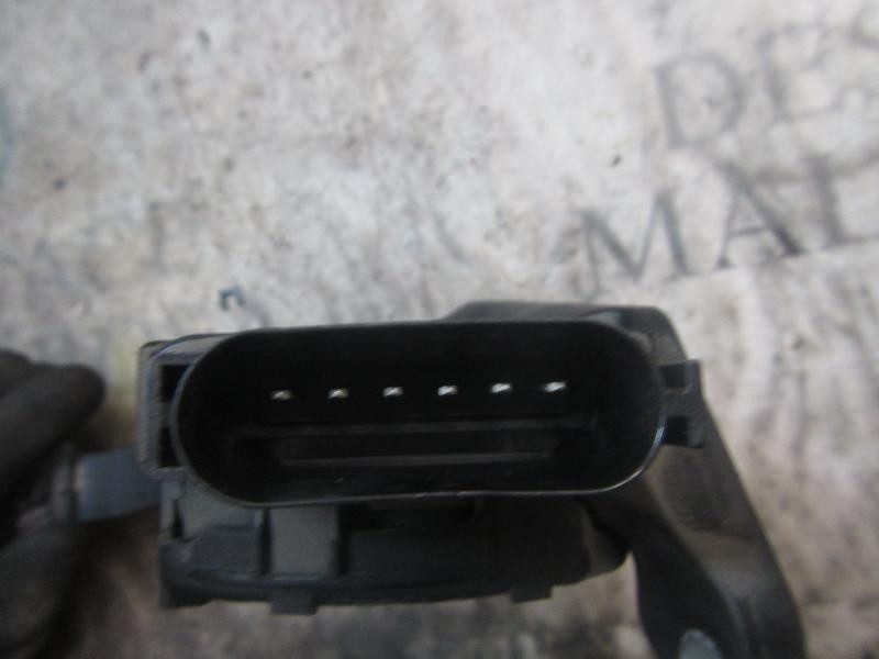 Recambio de potenciometro pedal para ford fiesta (ccn) trend referencia OEM IAM 2120072  