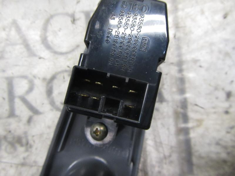 Recambio de mando elevalunas trasero izquierdo para hyundai lantra familiar (rd) 1.9 d gls referencia OEM IAM   