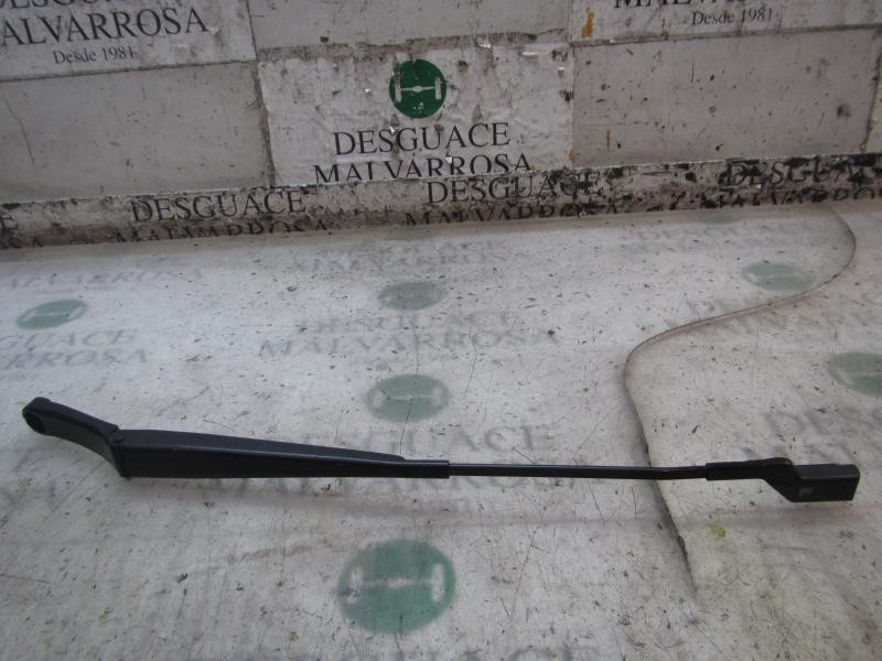 Recambio de brazo limpia delantero izquierdo para volkswagen caddy ka/kb (2k) furg. referencia OEM IAM 2K1955409  