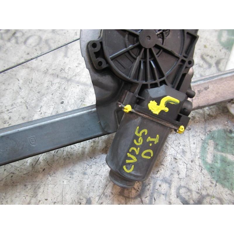 Recambio de elevalunas delantero izquierdo para dacia logan mcv 1.5 dci diesel cat referencia OEM IAM 8200901099 400726G 