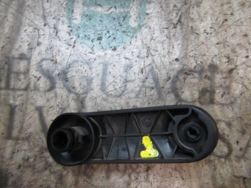 Recambio de maneta elevalunas trasera derecha para dacia logan mcv 1.5 dci diesel cat referencia OEM IAM 8200673745  