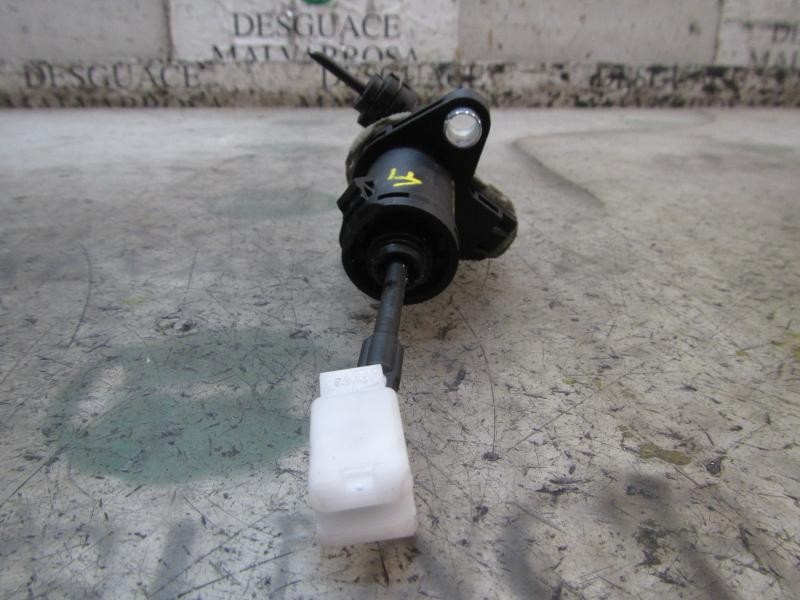 Recambio de bomba embrague para seat ibiza (6j5) 1.2 12v referencia OEM IAM 6R0721405  