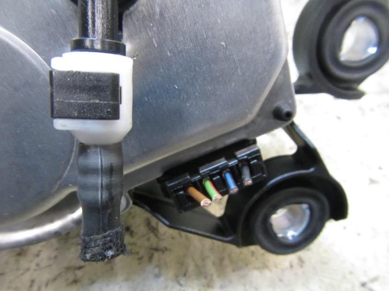 Recambio de motor limpia trasero para seat ibiza (6j5) 1.2 12v referencia OEM IAM 6J4955711 6J4955711 153464206