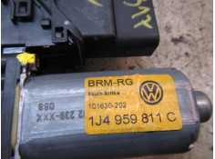 Recambio de motor elevalunas trasero izquierdo para volkswagen golf iv berlina (1j1) highline referencia OEM IAM    2