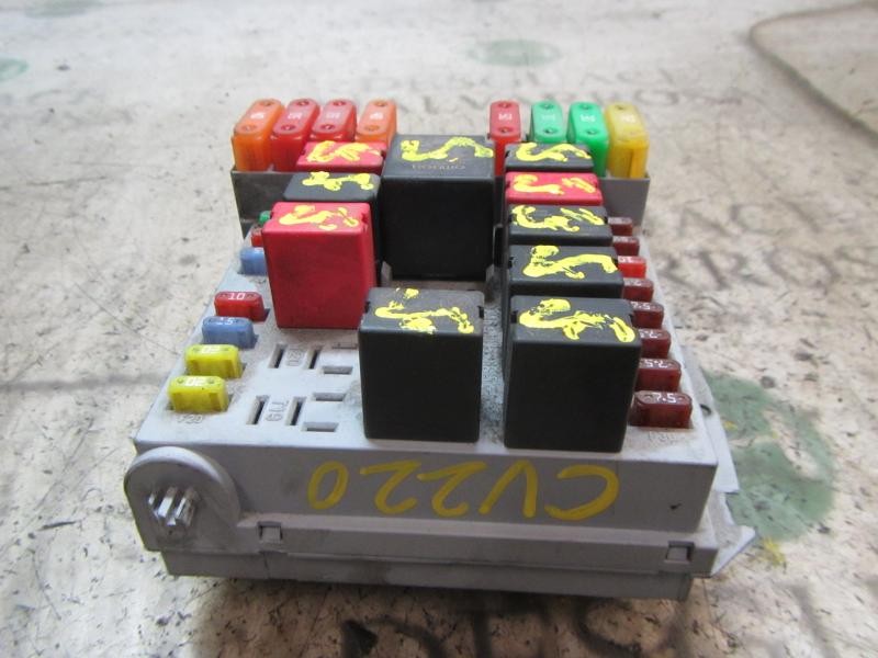 Recambio de caja reles / fusibles para fiat bravo (198) 1.6 jtdm 16v cat referencia OEM IAM 51775688 51775688 