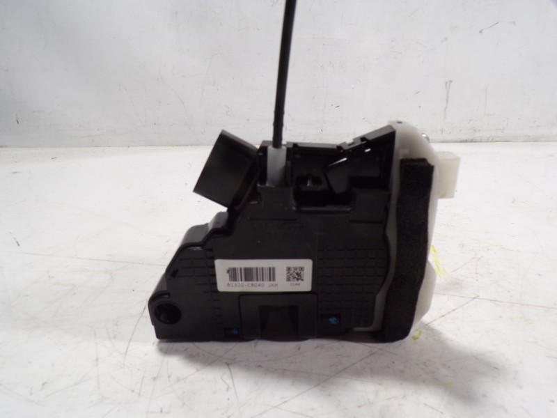 Recambio de cerradura puerta delantera derecha para hyundai i20 1.1 crdi cat referencia OEM IAM 81320C8040 81320C8040 