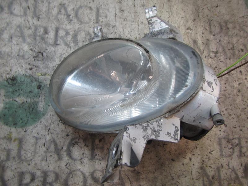 Recambio de faro antiniebla izquierdo para peugeot 206 berlina 1.4 hdi referencia OEM IAM   