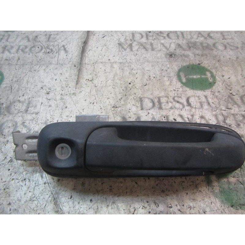 Recambio de maneta exterior delantera derecha para chrysler jeep cherokee (kj) 2.5 crd cat referencia OEM IAM   