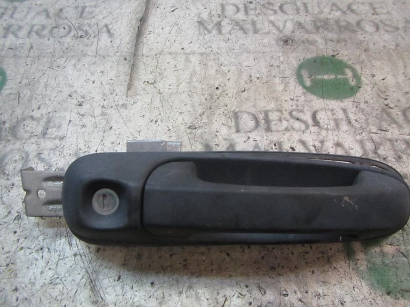 Recambio de maneta exterior delantera derecha para chrysler jeep cherokee (kj) 2.5 crd cat referencia OEM IAM   
