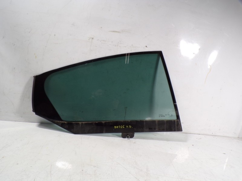 Recambio de cristal puerta trasero derecho para ds ds 4 crossback 1.6 thp referencia OEM IAM 9687380780  