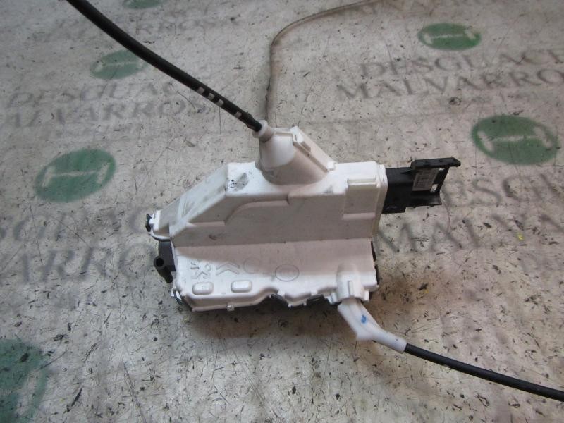 Recambio de cerradura puerta delantera derecha para citroën c3 1.1 referencia OEM IAM 9800624680  