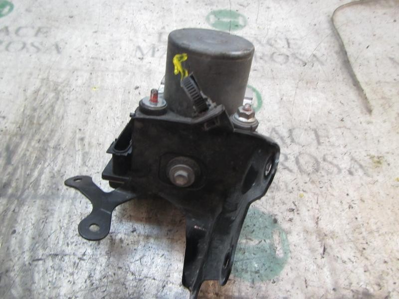 Recambio de abs para toyota verso 2.0 d-4d cat referencia OEM IAM 440500F041 445400F031 0265230017