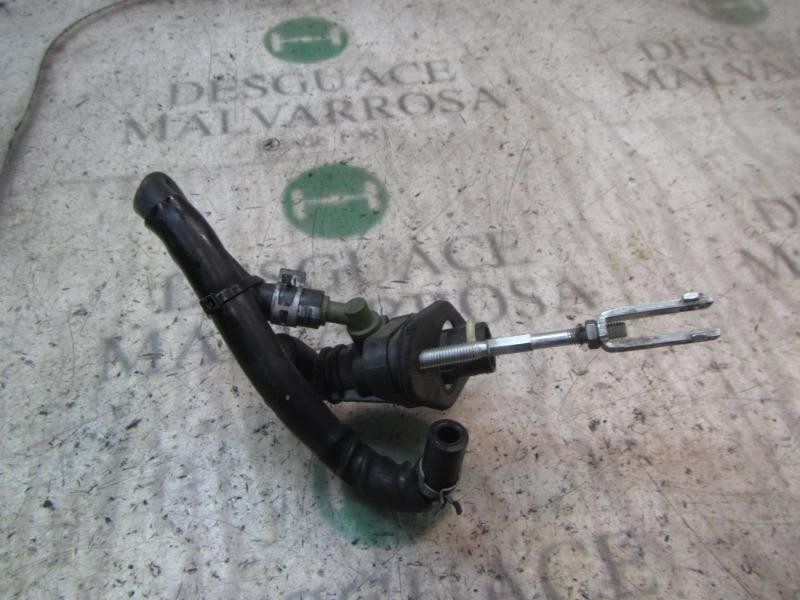 Recambio de bomba embrague para toyota verso 2.0 d-4d cat referencia OEM IAM 3142002051  