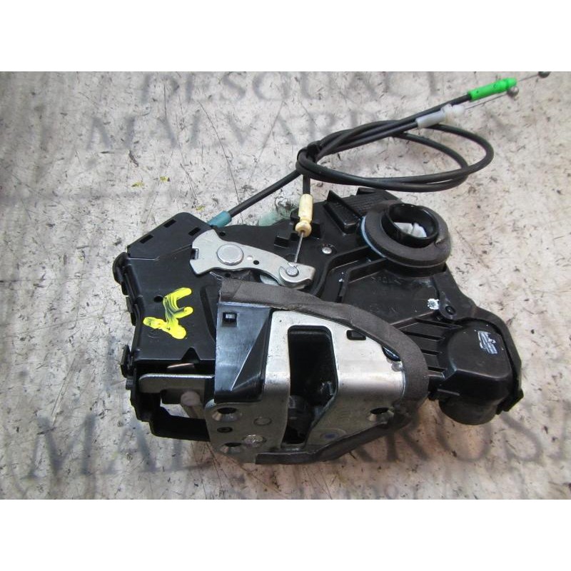 Recambio de cerradura puerta delantera derecha para toyota verso 2.0 d-4d cat referencia OEM IAM 6903002230  