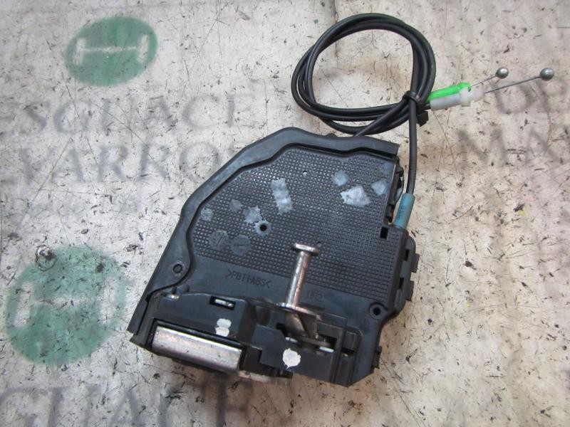 Recambio de cerradura puerta trasera derecha para toyota verso 2.0 d-4d cat referencia OEM IAM 690500F030  