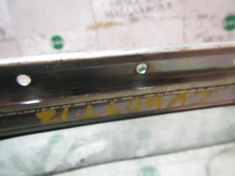 Recambio de cristal puerta trasero izquierdo para toyota verso 2.0 d-4d cat referencia OEM IAM 681040F030  