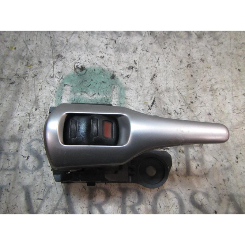 Recambio de maneta interior trasera izquierda para toyota verso 2.0 d-4d cat referencia OEM IAM 6920602120B3  