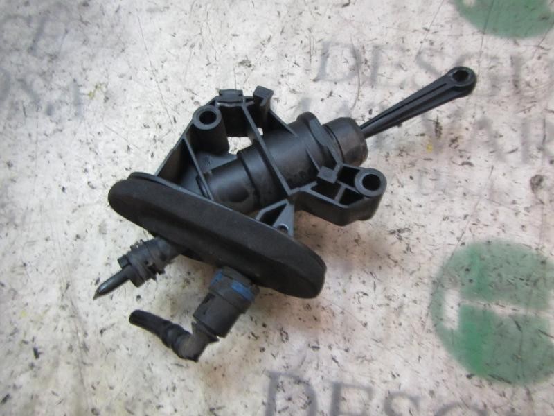 Recambio de bomba embrague para ford fiesta (cb1) 1.4 tdci cat referencia OEM IAM   