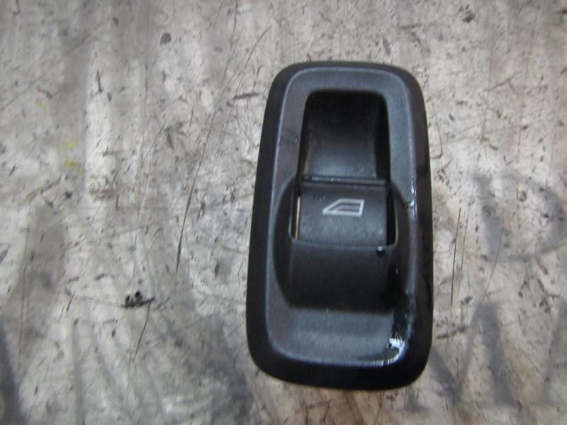 Recambio de mando elevalunas delantero derecho para ford fiesta (cb1) 1.4 tdci cat referencia OEM IAM   