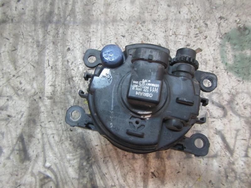 Recambio de faro antiniebla derecho para renault scenic ii 1.5 dci diesel referencia OEM IAM   