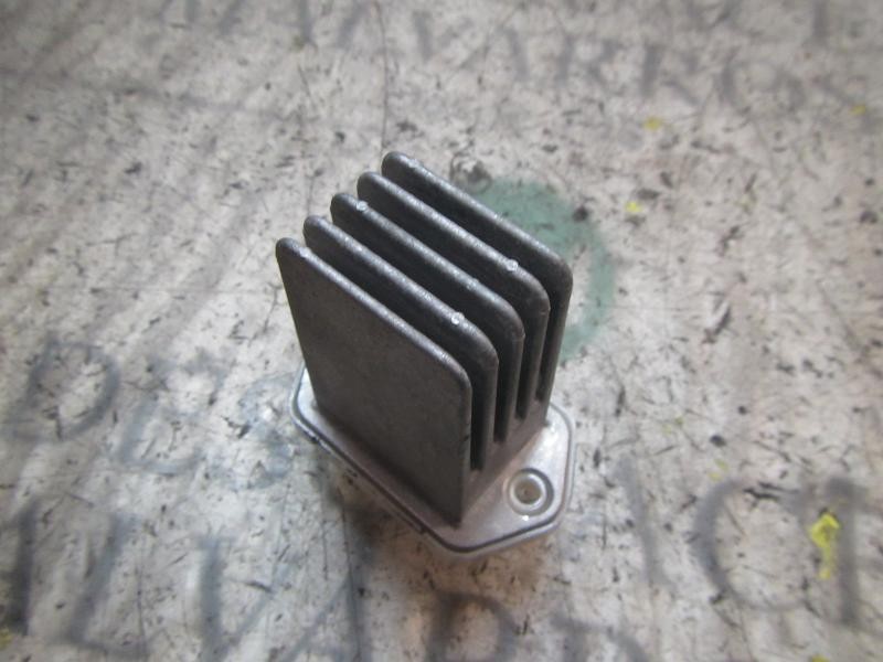 Recambio de resistencia calefaccion para ssangyong kyron 2.7 turbodiesel cat (euro 4) referencia OEM IAM 6811109170  