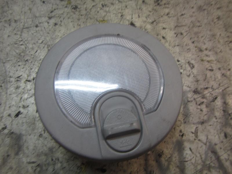 Recambio de piloto interior para ssangyong kyron 2.7 turbodiesel cat (euro 4) referencia OEM IAM 8372009000  