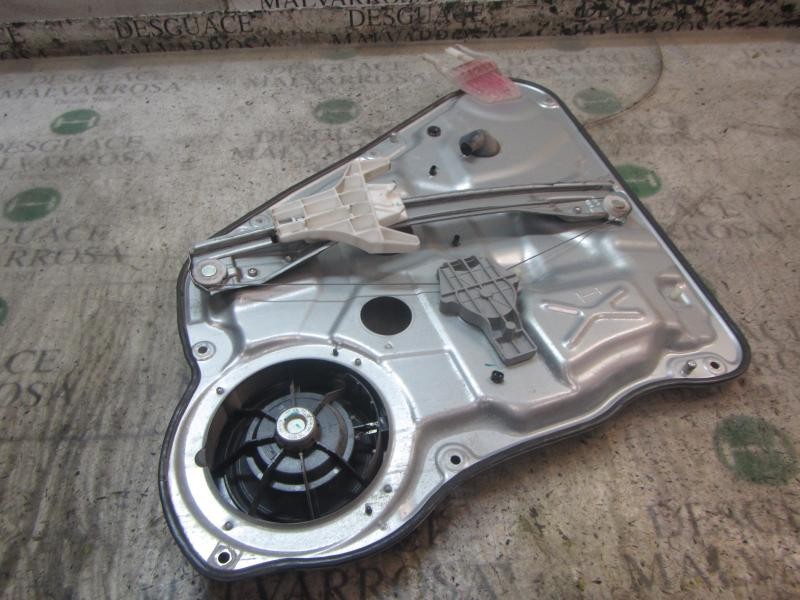 Recambio de elevalunas trasero derecho para kia cee´d 2.0 crdi referencia OEM IAM 834811H010  