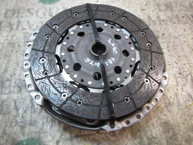 Recambio de kit embrague para kia cee´d 2.0 crdi referencia OEM IAM 4120024720  