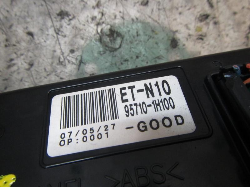 Recambio de mando multifuncion para kia cee´d 2.0 crdi referencia OEM IAM 957101H100 957101H100 