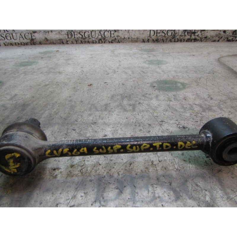 Recambio de brazo suspension superior trasero derecho para kia cee´d 2.0 crdi referencia OEM IAM 552501H000  