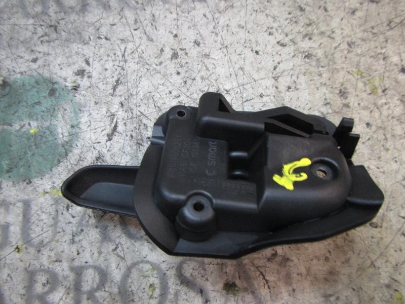 Recambio de maneta interior delantera derecha para smart coupe 1.0 cat referencia OEM IAM A4517230309C22A  
