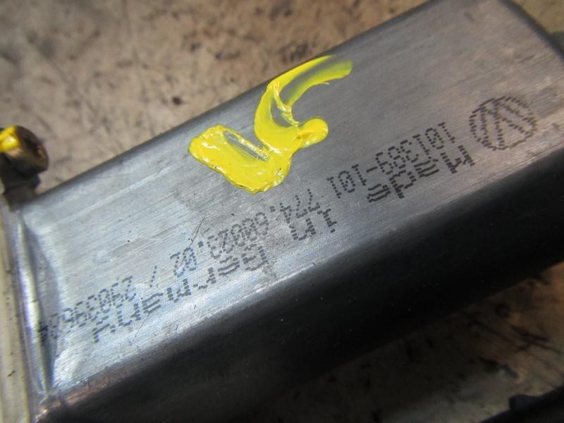 Recambio de motor elevalunas trasero izquierdo para volkswagen golf iv berlina (1j1) conceptline referencia OEM IAM   