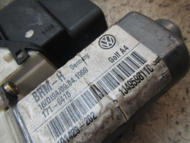 Recambio de motor elevalunas trasero izquierdo para volkswagen golf iv berlina (1j1) conceptline referencia OEM IAM   