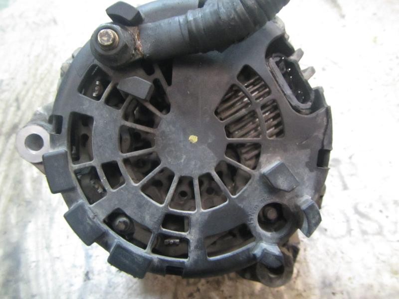 Recambio de alternador para ssangyong rodius 2.7 turbodiesel cat referencia OEM IAM 1621543802  