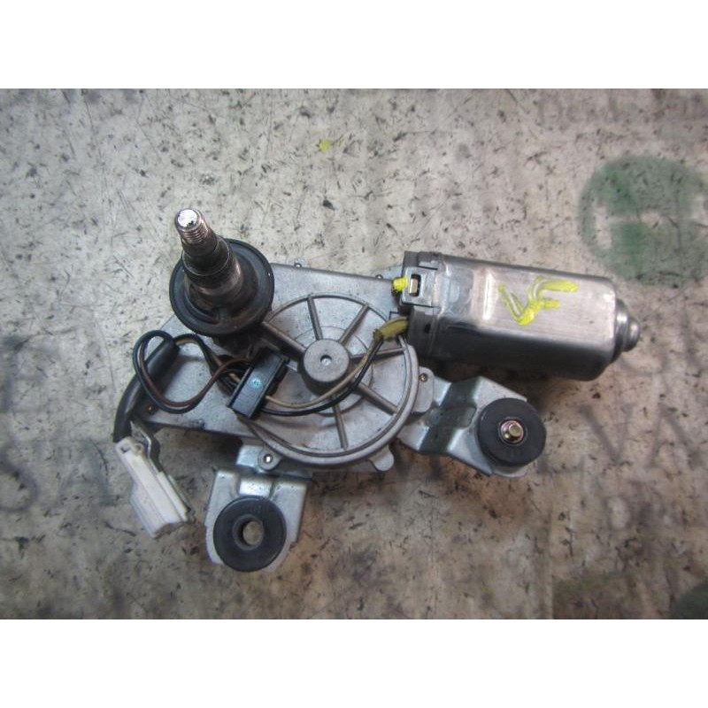 Recambio de motor limpia trasero para ssangyong rodius 2.7 turbodiesel cat referencia OEM IAM 8615021002  