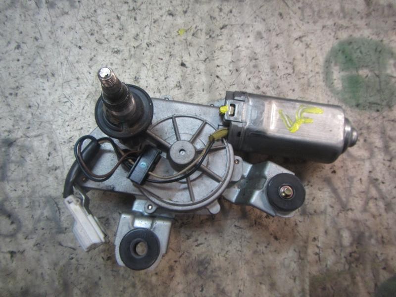 Recambio de motor limpia trasero para ssangyong rodius 2.7 turbodiesel cat referencia OEM IAM 8615021002  