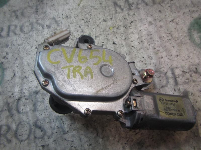 Recambio de motor limpia trasero para ssangyong rodius 2.7 turbodiesel cat referencia OEM IAM 8615021002  