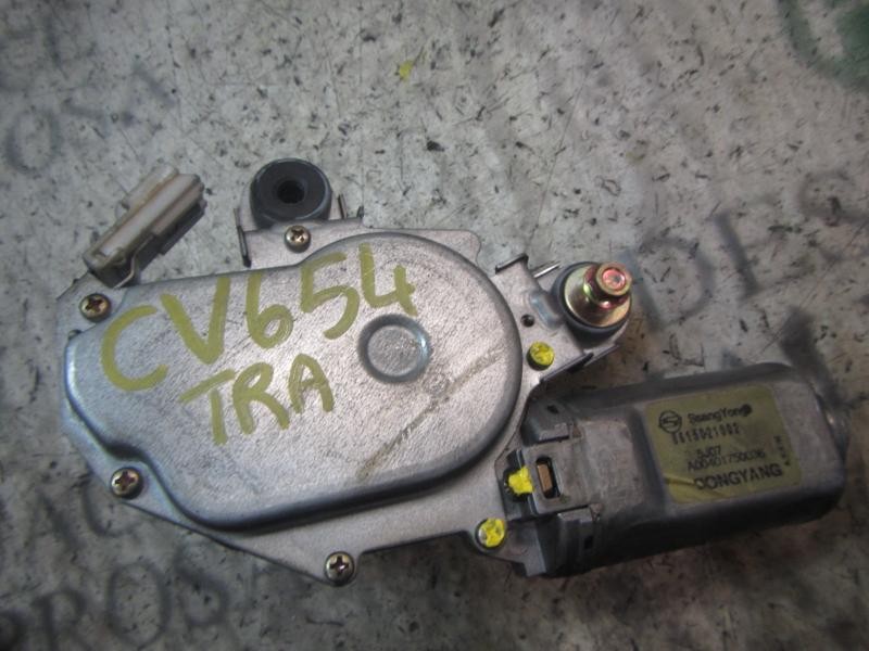 Recambio de motor limpia trasero para ssangyong rodius 2.7 turbodiesel cat referencia OEM IAM 8615021002  