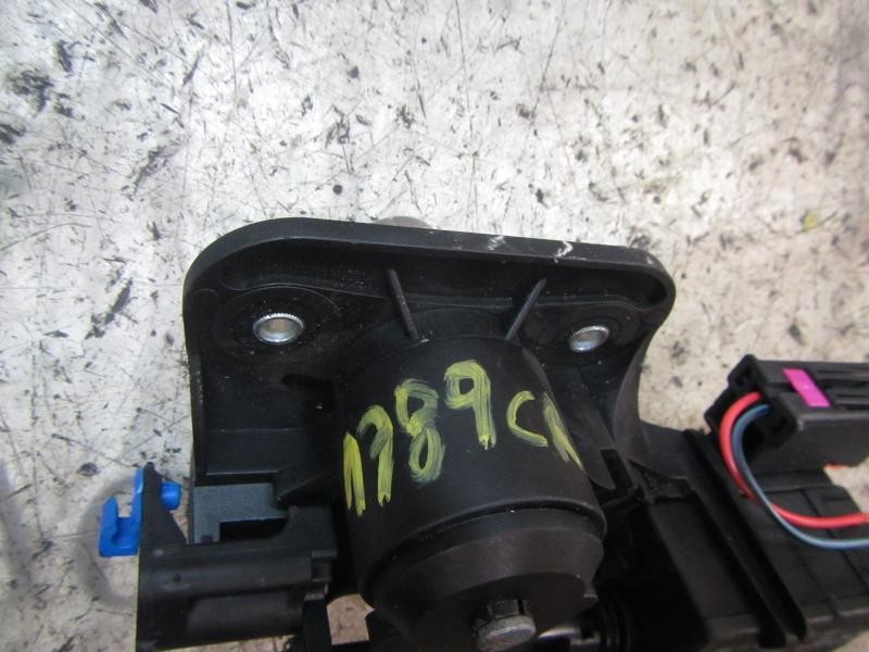 Recambio de maneta porton para opel meriva 1.6 16v referencia OEM IAM   
