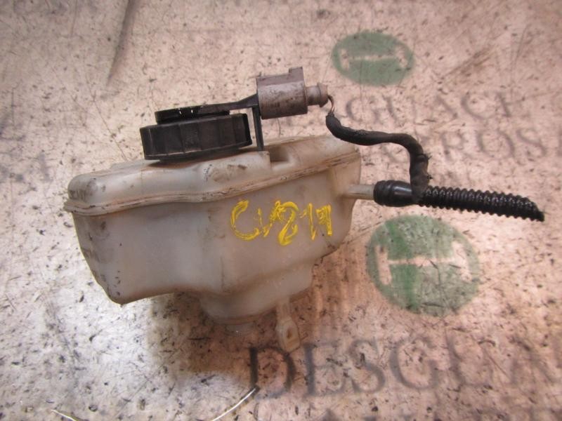 Recambio de deposito servo para audi a3 sportback (8p) 2.0 tdi referencia OEM IAM 1K1611301D  